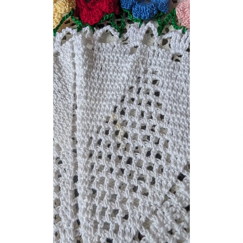 Vtg Flower Crochet 3D Rose Doily Floral Lace Roll Up In Vase Bouquet Cottagecore